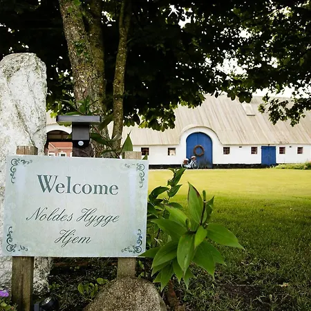 Enchanting Atmosphere At Nolde Country Estate Hébergement de vacances