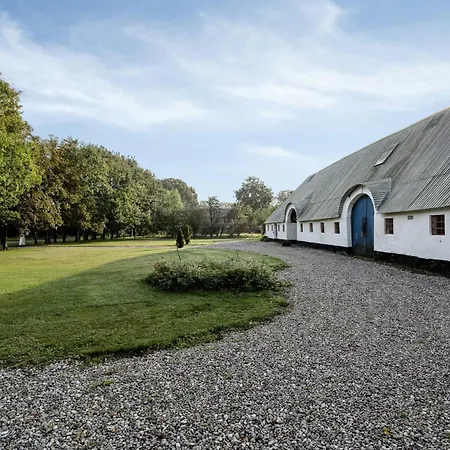Hébergement de vacances Enchanting Atmosphere At Nolde Country Estate *