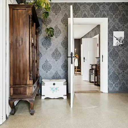 Enchanting Atmosphere At Nolde Country Estate Bylderup-Bov