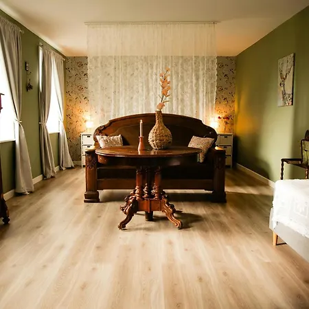 Enchanting Atmosphere At Nolde Country Estate Hébergement de vacances
